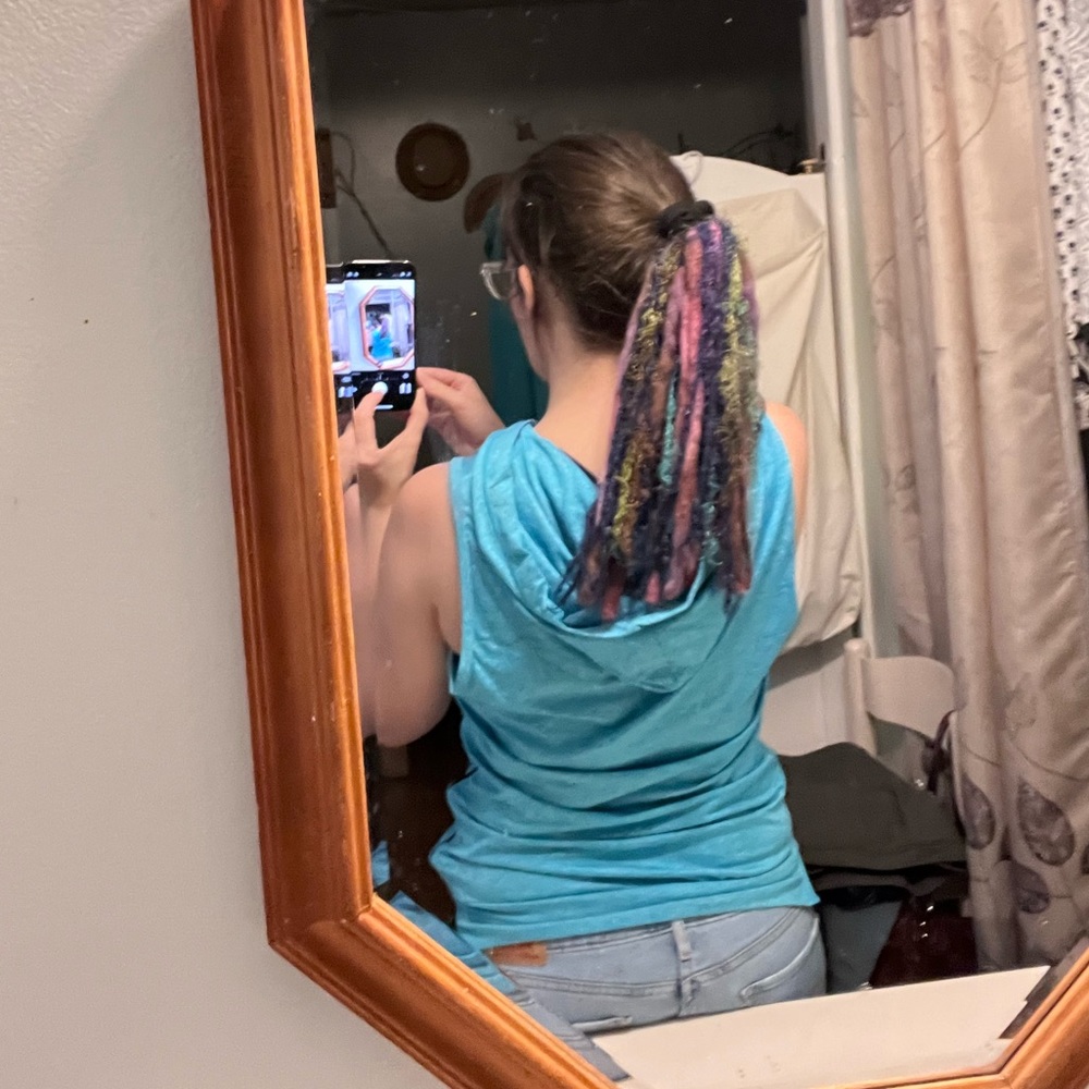 Hand crafted Hair-falls Accessory - Picture 3 of 4